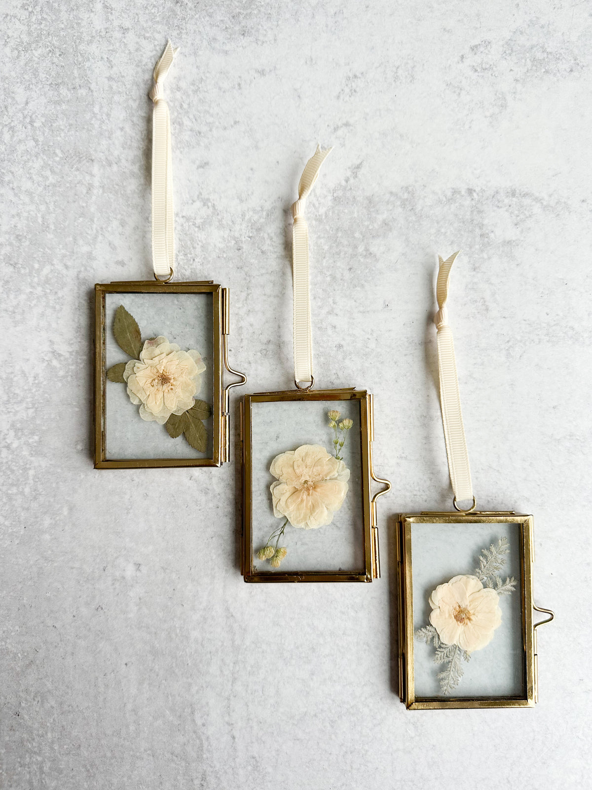 Pressed Flower Glass Ornament in Small Rose with Accent