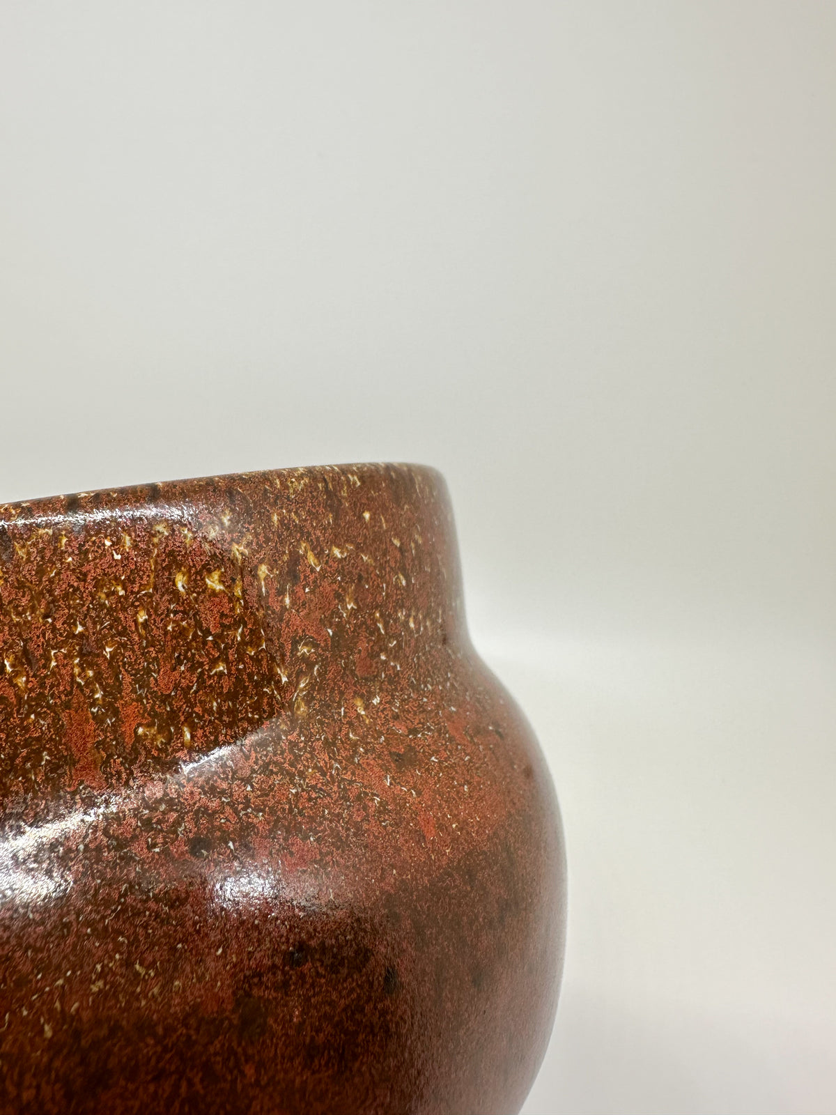 18 oz Candle in peppercorn & rose patch