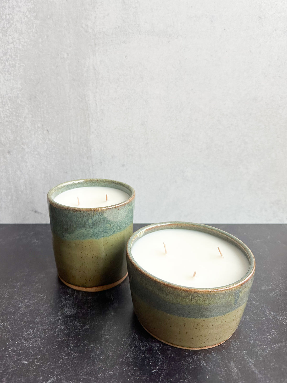 14 oz Specialty Candle in Peppercorn and Rose Patch