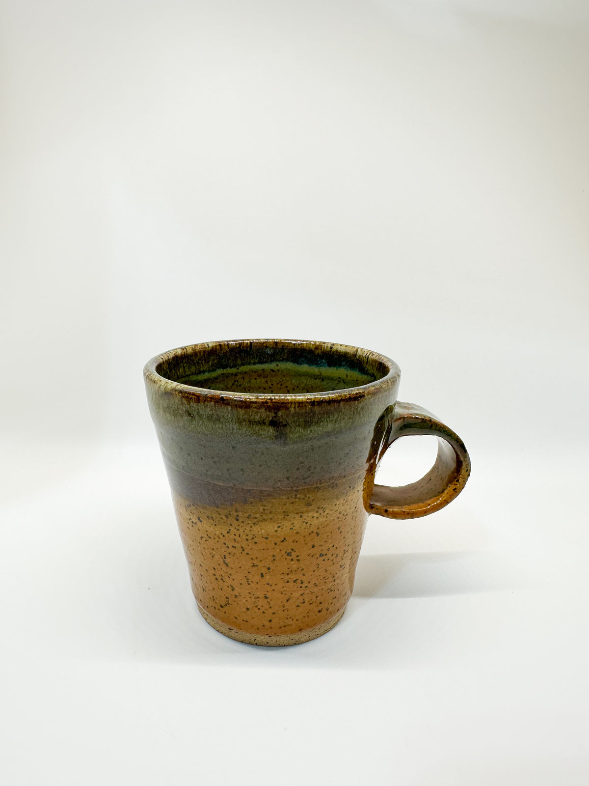Stoneware Mug in Golden Reptile