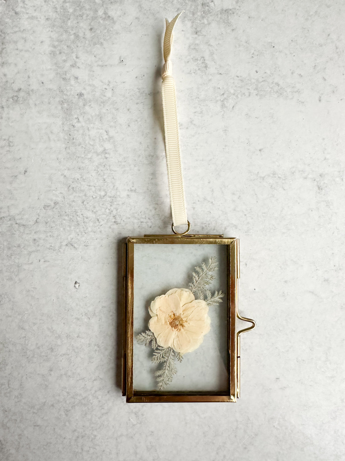 Pressed Flower Glass Ornament in Small Rose with Accent