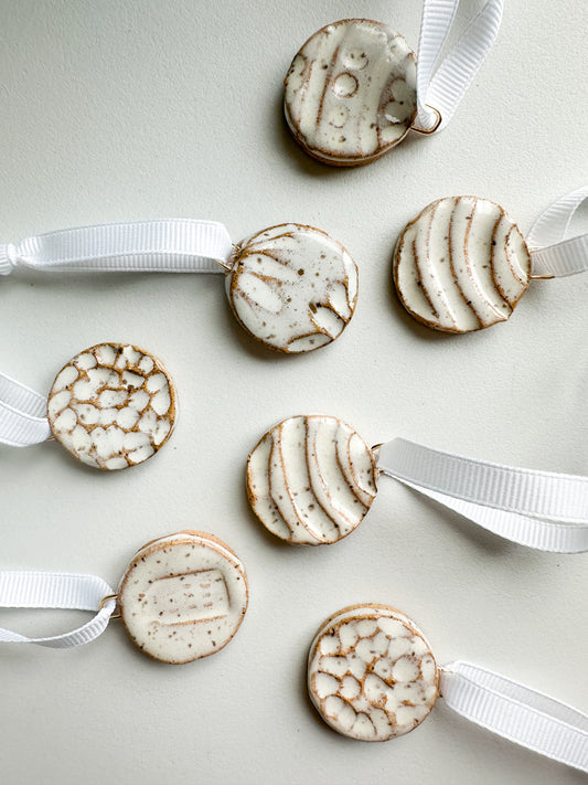Mini Ornament in Ivory