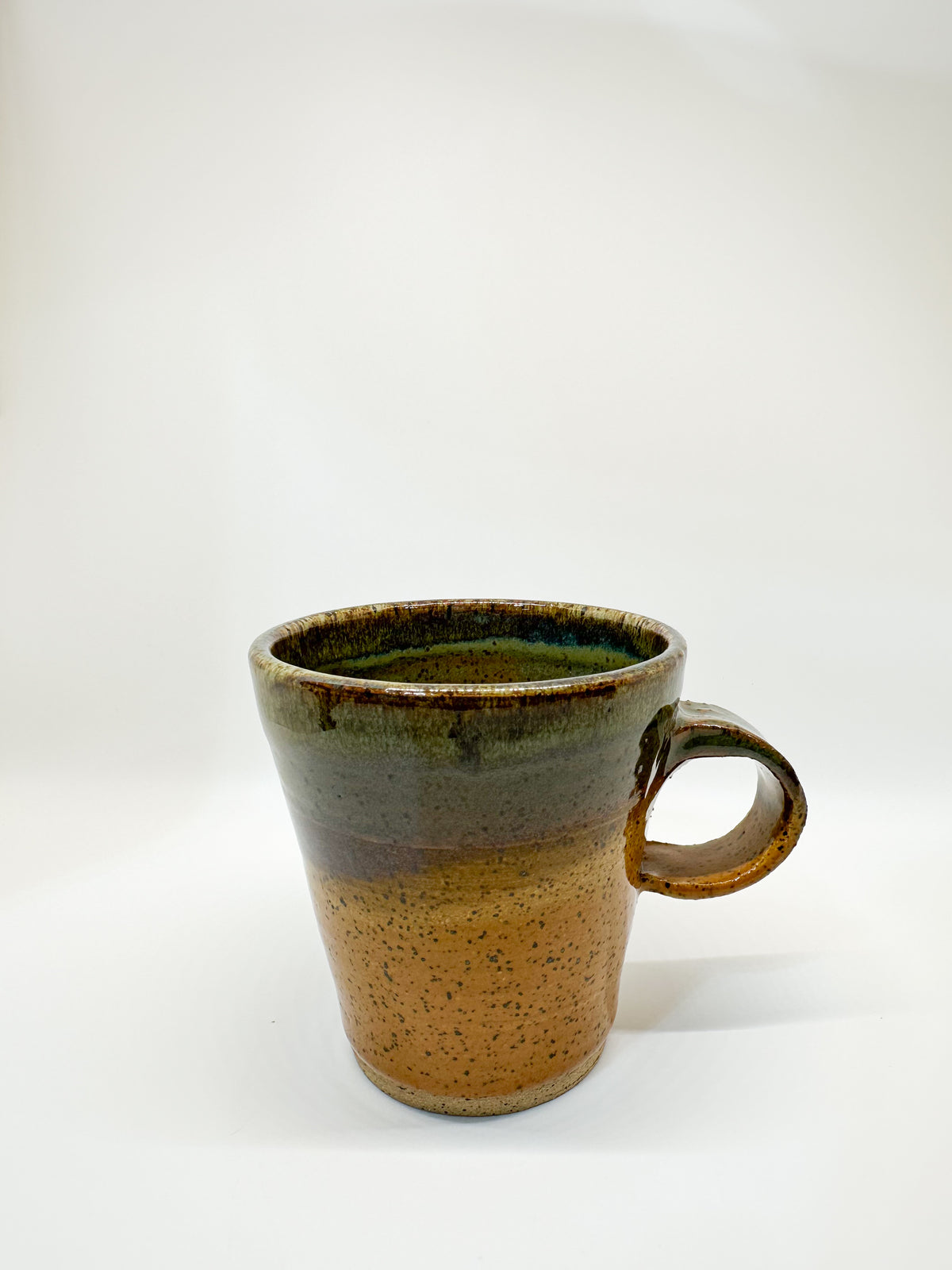 Stoneware Mug in Golden Reptile