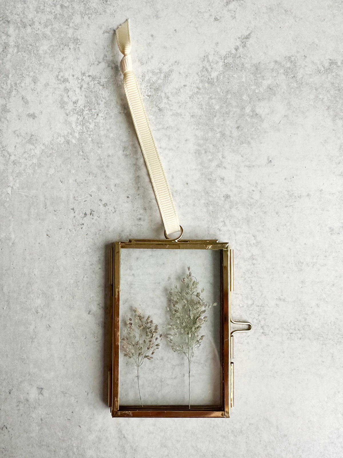 Pressed Flower Glass Ornament in Textured Greens